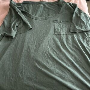 BNWT aerie t shirt